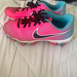 Girls Nike softball cleats size 5Y